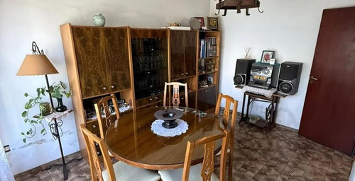 Ph En Venta - 4 Dormitorios 2 Baños - La Matanza