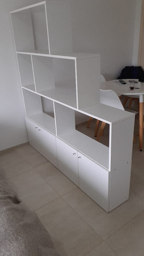 Mueble Divisor De Ambiente Con Espacio De Guardado