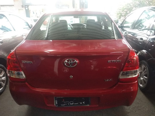 Etios Sedan X 1.5 2013
