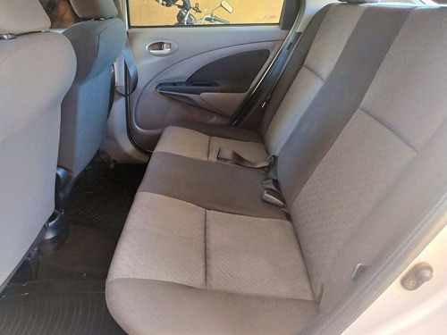 Imagem 10 de 14 de Toyota Etios Xls 1.5 16v Flex
