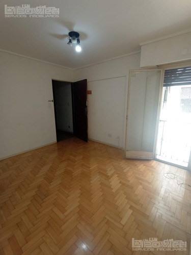 2 Ambientes En Venta. Mb Estado. Apto Crédito. A Mts De P. Centenario. Padilla Al 300. V. Crespo