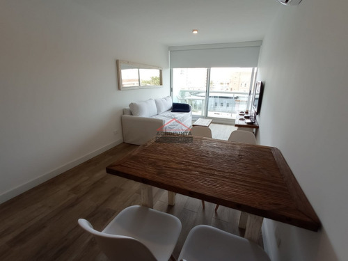 Apartamento 1 Dormitorio En Península * Alquiler Temporario- Ref: 5344
