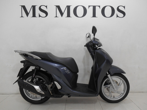 Imagem 1 de 6 de Motos
