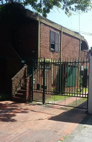 Imagen 2 de 9 de Departamento Planta Baja 2 Amb. Con Patio
