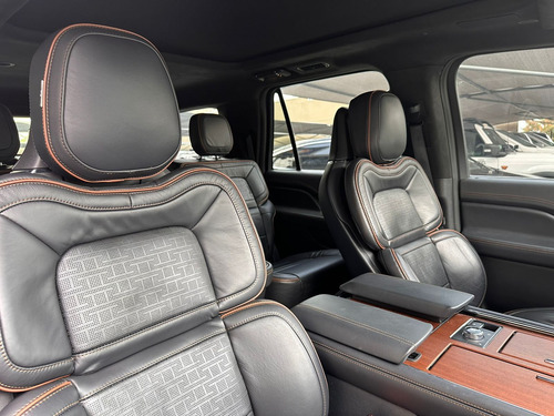 Lincoln Navigator 2024