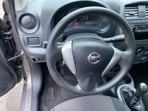 Nissan Versa 1.6 Advance