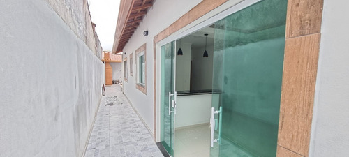 Imagem 4 de 13 de Casa Nova No Balneário Gaivotas Em Itanhaém, Com Área Gourmet Com Churrasqueira, Piscina , Mezanino , Lavanderia Coberta, Ducha Externa, Cerca Elétrica, Alarme