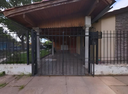 Casa De 4 Ambientes + Departamento Venta Ituzaingo