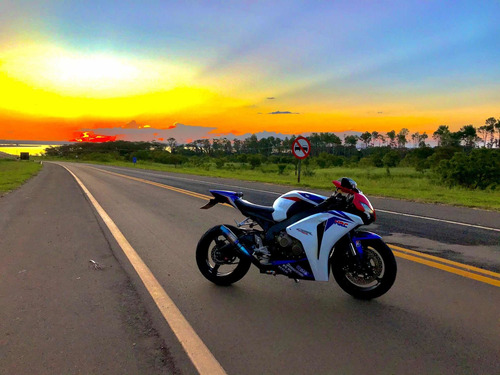 Imagem 3 de 7 de Cbr1000rr Fireblade