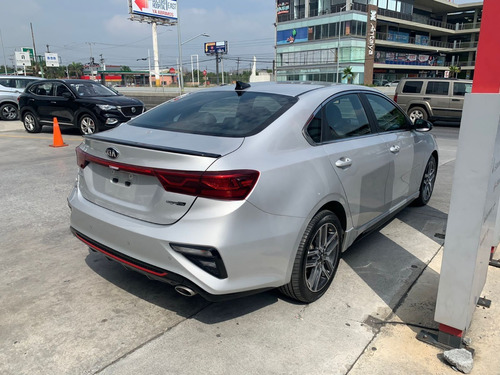 Imagen 6 de 11 de Kia Forte Gt Line 4cil 2.0l Ivt Sedan 2021 Inv 218/21