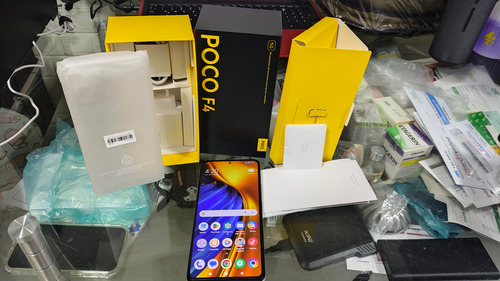 Celular Poco F4 Us 6+128gb (moonlight Silver) Color Moonsilver (Usado)