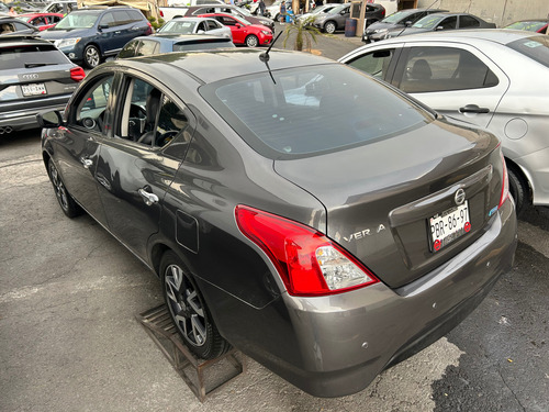 Nissan Versa 1.6 Exclusive Navi At