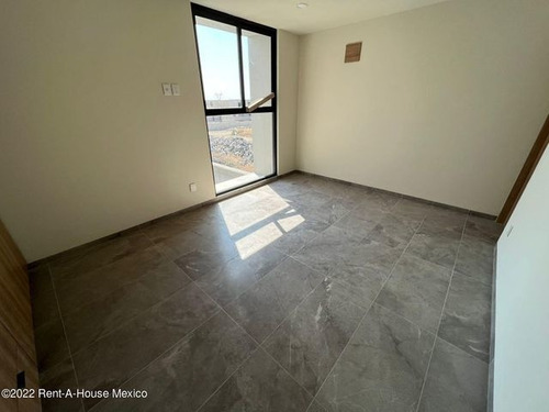 Imagen 1 de 14 de Altos De Juriquilla Casa En Renta A Estrenar 4 Recamaras Jardin