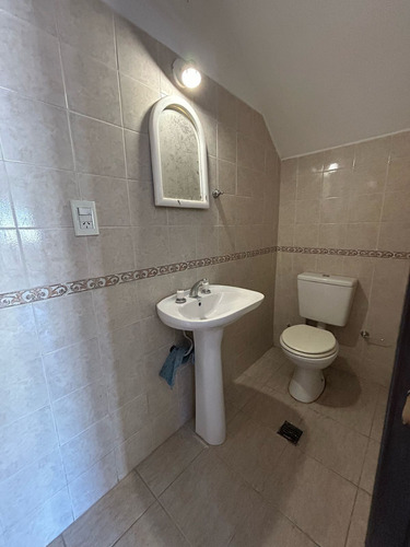 Dúplex En Venta De 2 Dormitorios C/ Cochera En Godoy Cruz