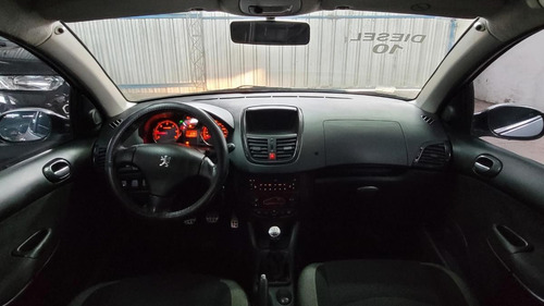 Peugeot 207 2.0 Sedan Xt Hdi