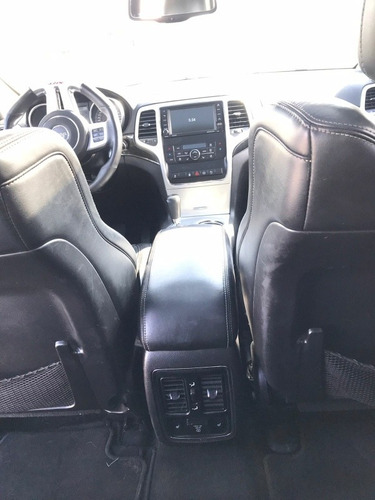 Imagen 8 de 12 de Jeep Grand Cherokee 2013 Srt-8 4x4 Mt