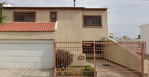 Gran Oportunidad De Inversion - Casa Adjudicada - California 4132, Quintas Del Sol, Chihuahua, México
