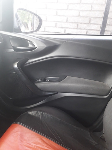 Imagen 4 de 16 de Fiat Cronos 2018 1.3 Gse Drive Pack Conectividad