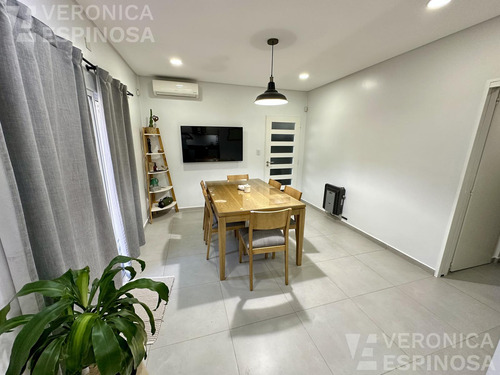 Casa En Moron Sur 3 Amb Escritorio Quincho
