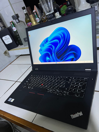 Estación De Trabajo Móvil Thinkpad P17, 17.3 Pulgadas Cor I7 Negro (Usado)
