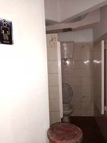 Local Comercial O Profesional. Al Frente 198 M2 En 2 Plantas