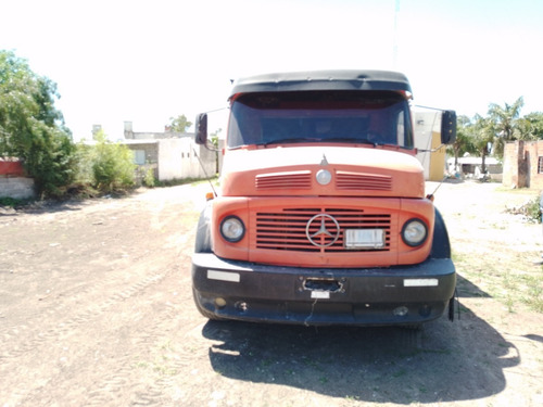 Imagen 2 de 7 de Mercedes Benz 1518 Balancin Volcador