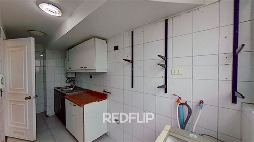 Departamento En Venta De 3 Dorm Lira - Parq. Los Reyes