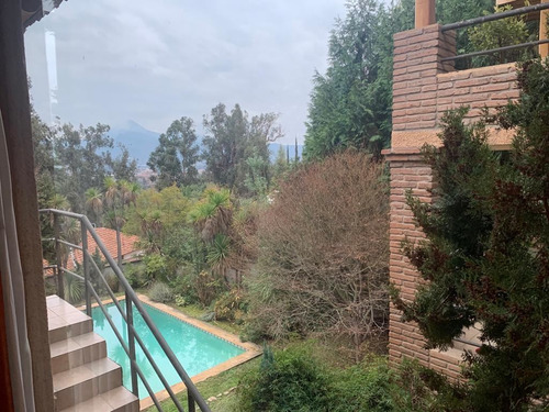 Casa En Venta De 4 Dorm. En Las Condes