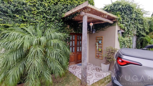 Venta / Casa En Barrio Barrancas De Santa María / Tigre
