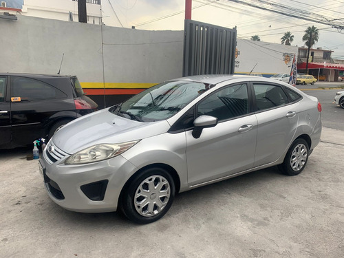 Ford Fiesta SE SEDAN