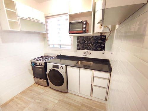 Imagen 6 de 20 de Departamento 2 Amb. Sobre Av. Del Libertador