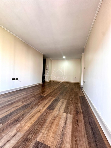 Dpto. En Arriendo Zona Residencial De 2d-metro Chile España