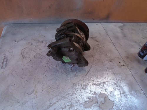 Imagen 3 de 4 de Vendo Compresor De Aire Acondicionado De Nissan B14 Año 2000