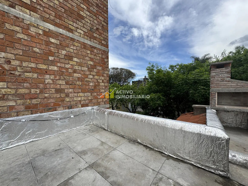 Venta Casa De Altos 2 Dormitorios + Azotea Con Parrillero - Malvin