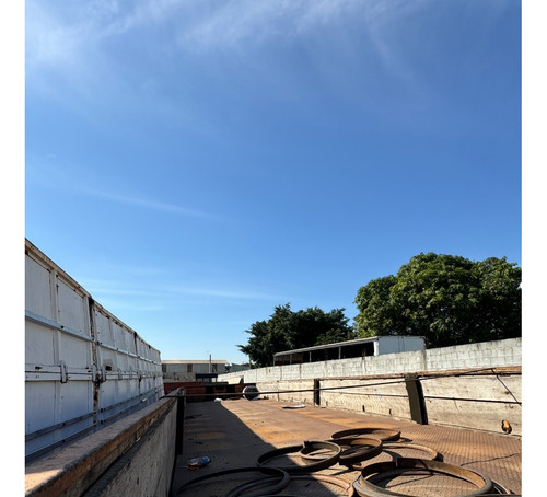 Carreta Carga Seca Grade Baixa Piso Chapa Sem Pneus 3 Eixos