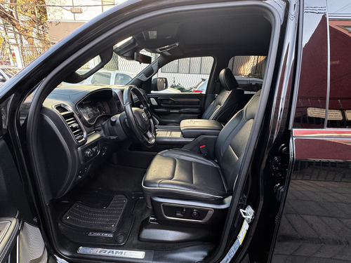 RAM Ram 5.7 Hemi Sport Black Package 4x4 At