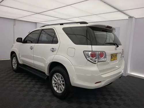 Toyota Fortuner 2.7 AT 4X4