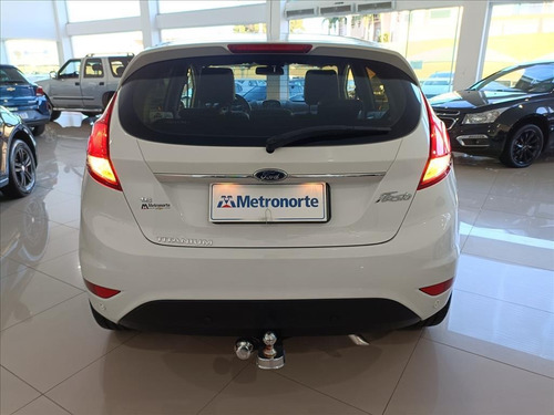 Imagem 5 de 10 de Fiesta 1.6 Titanium Hatch 16v Flex 4p Manual
