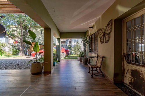 Venta / Permuta - Casa - 3 Habitaciones- Patio -ibarlucea