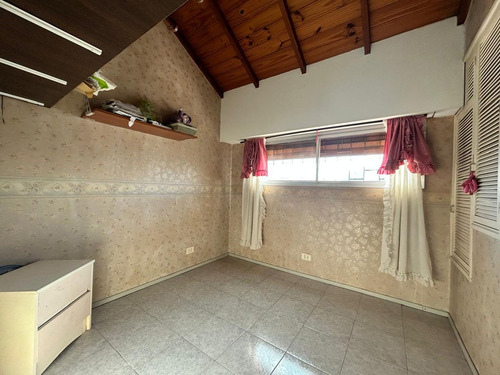 Casa En Venta 6 Ambientes En Longchamps