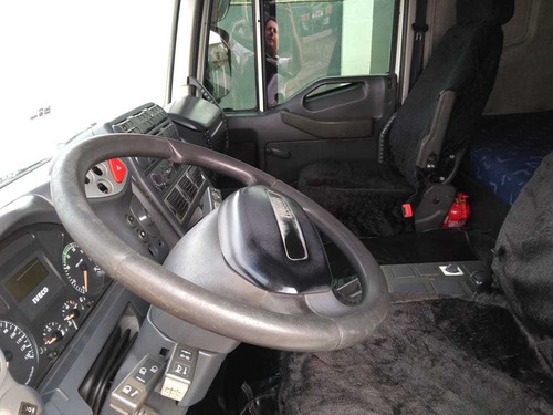 Caminhão 240e25