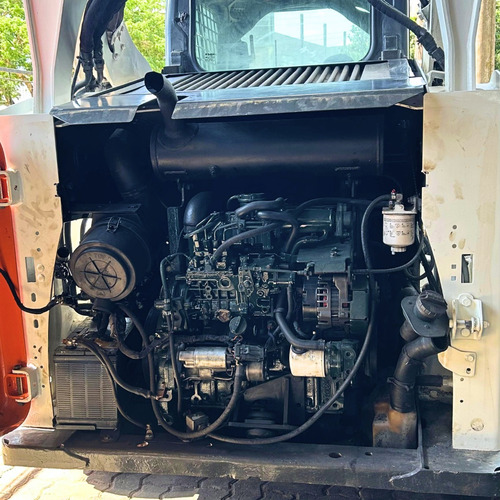 Mini Carregadeira Bobcat S570 - Ano 2019