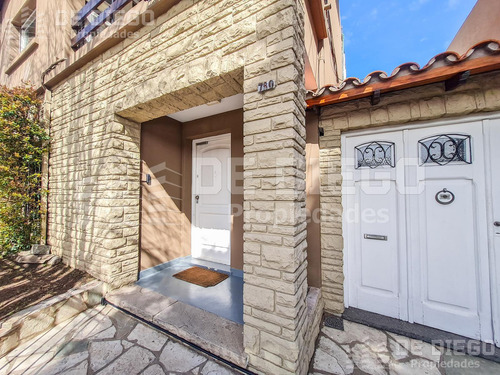 Apto Credito! Casa / Oficina / Consultorio En Venta - Villa Martelli, Vicente Lopez