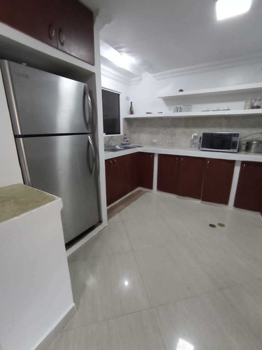 Imagen 4 de 26 de Lindo Townhouse Cerca De Unimar El Valle