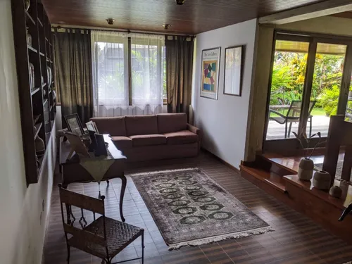Bella Casa En El Arroyo