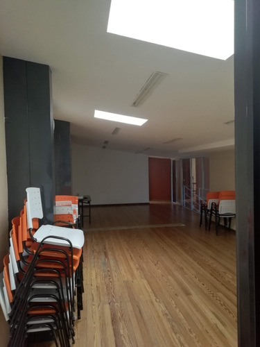 Imagen 8 de 14 de Venta Casa Amplios Ambientes Para Fin Comercial