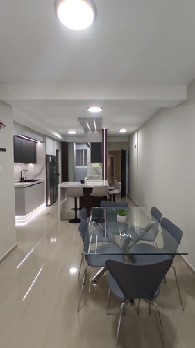 Apartamento Amoblado En Alquiler Las Chimeneas, Res. Montecarlo 133 M² Planta Onbg