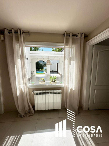Venta De Casa 5 Dormitorios Cadaqués Funes Hills