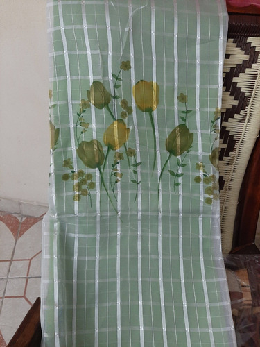 Juego De Cortinas Calada Tulipanes C/forro 2m Alto X 2.50m Color Verde Seco