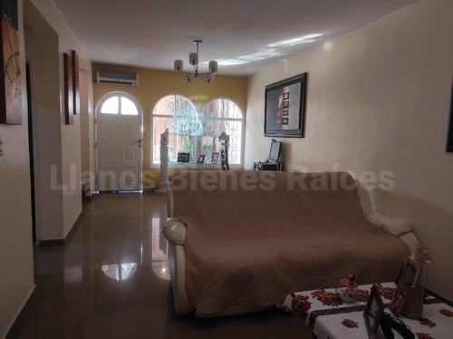 Imagen 7 de 17 de Casa Venta Urb Providencia Final Casanova G. Lado De La Uba